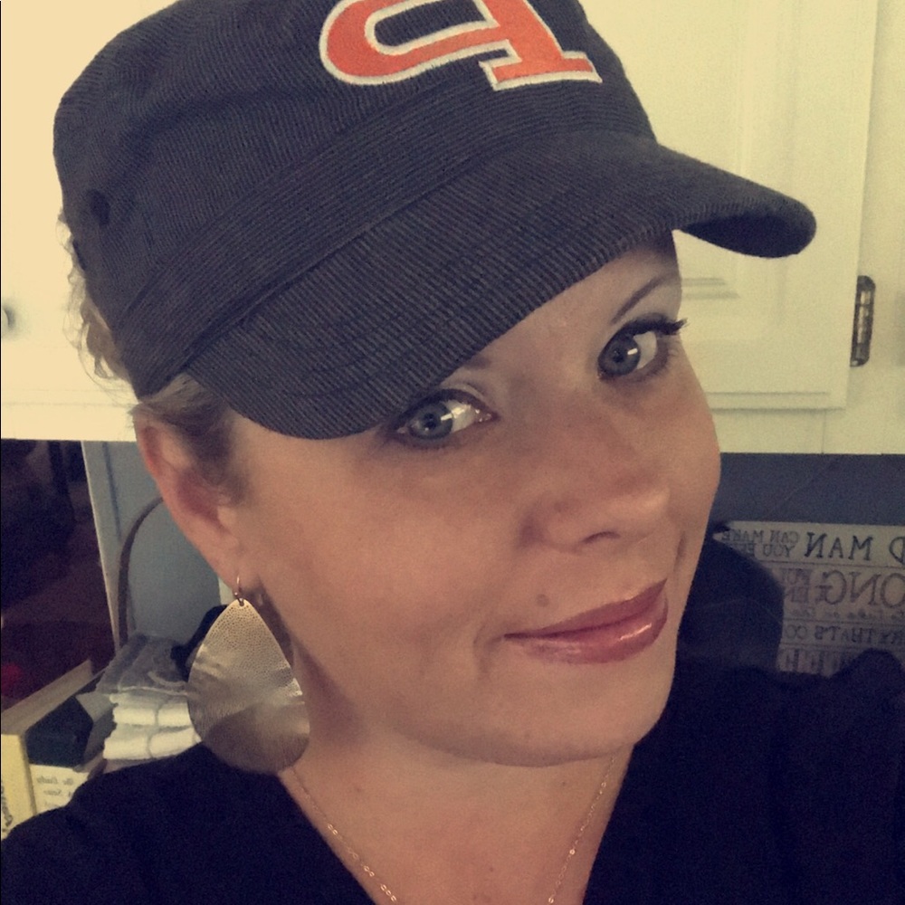 Meet your Posher, Jennifer